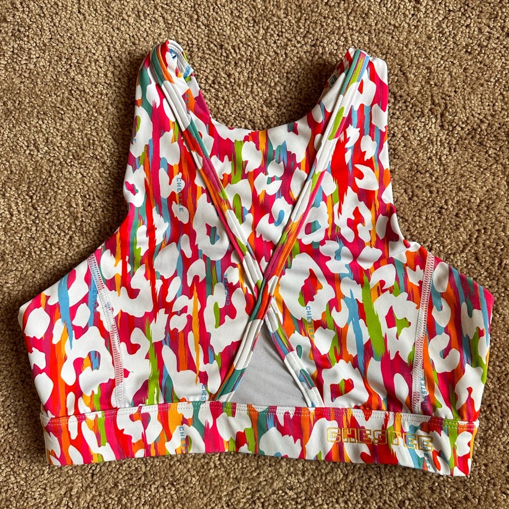 CHESTEE - M - Kels Kiel - Colorful Leopard  Sports Bra